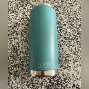 36 oz Yeti Rambler with lid